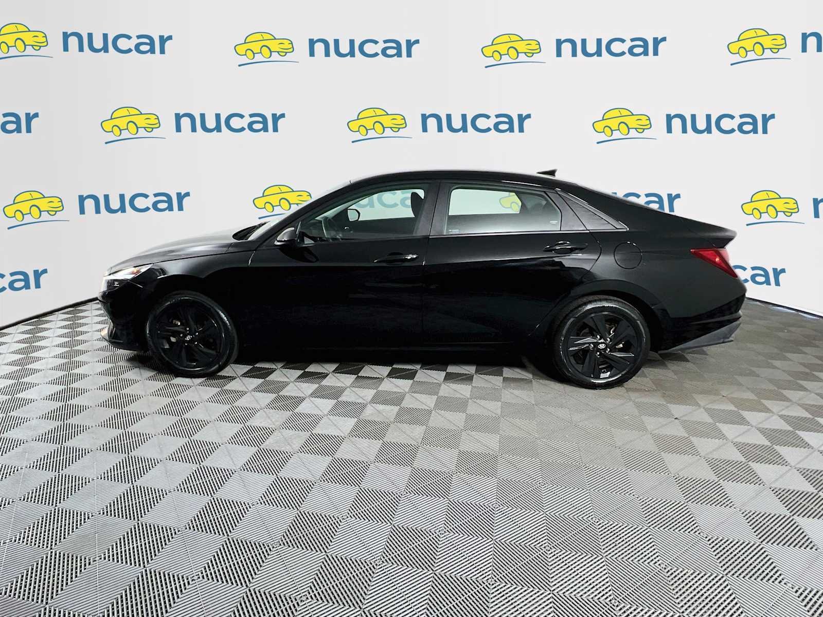 Used 2023 Onyx Black Hyundai SEL image 4