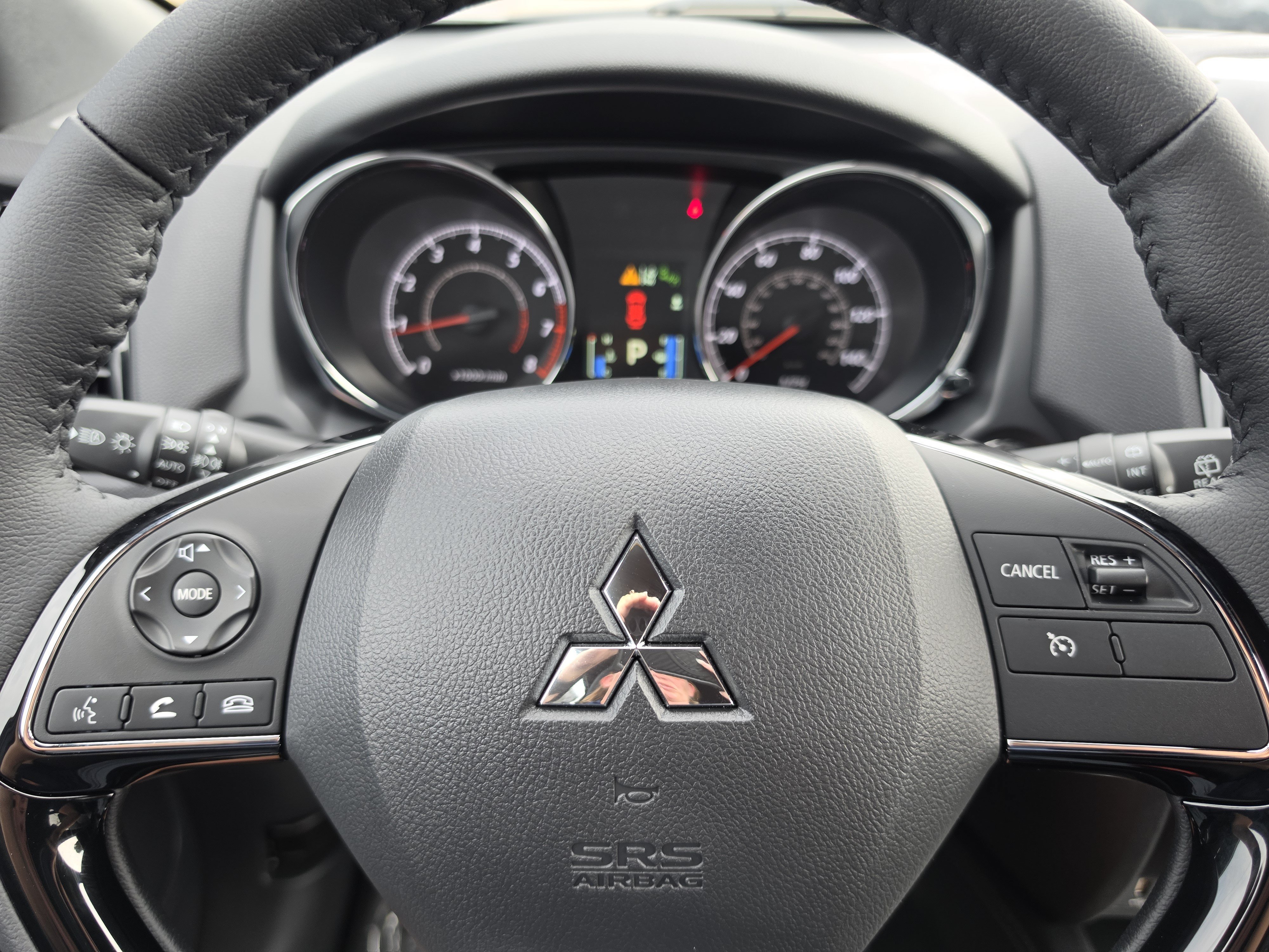 New 2026 Alloy Silver Metallic Mitsubishi 2.4 SEL image 14