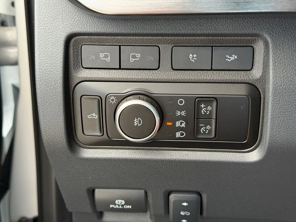 Used 2024 White Ford Lariat image 24