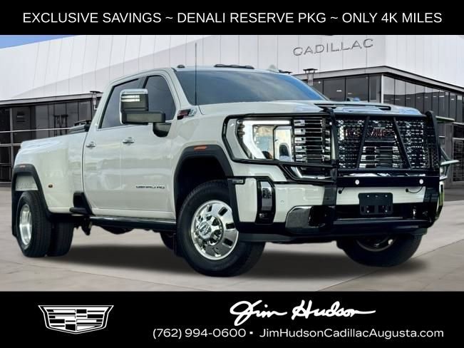 White Frost Tricoat 2025 GMC Sierra 3500HD Denali Crew Cab 4WD Pickup Truck Four-Wheel Drive 10-Speed Automatic