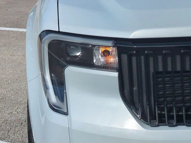 New 2026 Space White Metallic Ford Lobo™ image 10