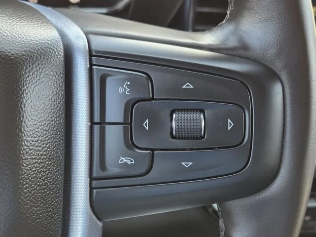 Used 2024 White GMC SLT image 20
