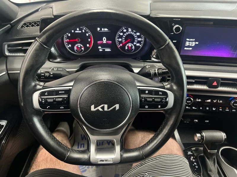 Used 2023 White Kia GT-Line image 23