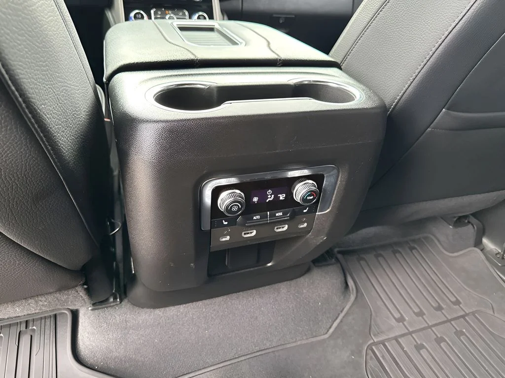 Used 2023 White GMC Denali image 21
