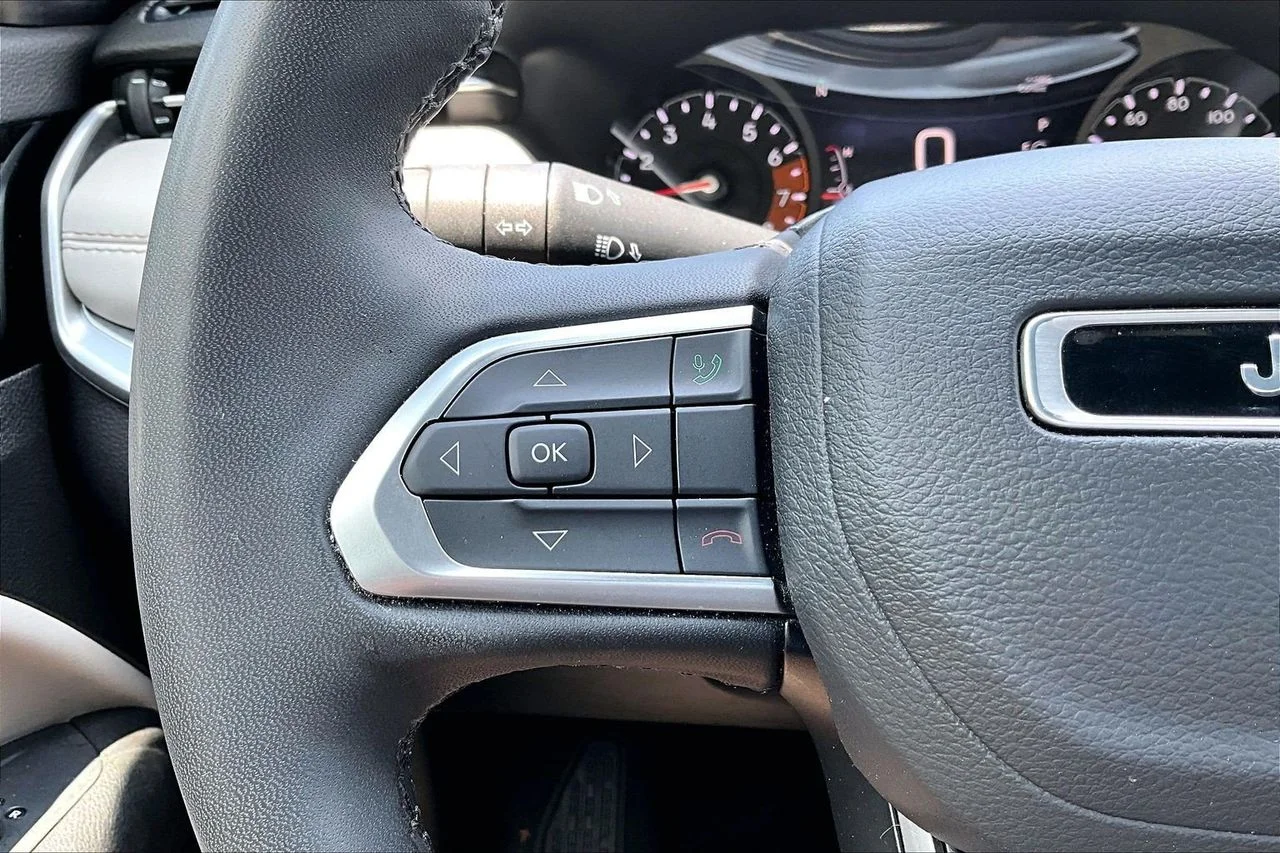 Certified Used 2025 White Jeep Limited image 27