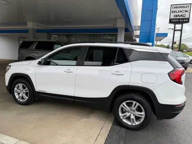 Used 2021 Summit White GMC SLE image 2