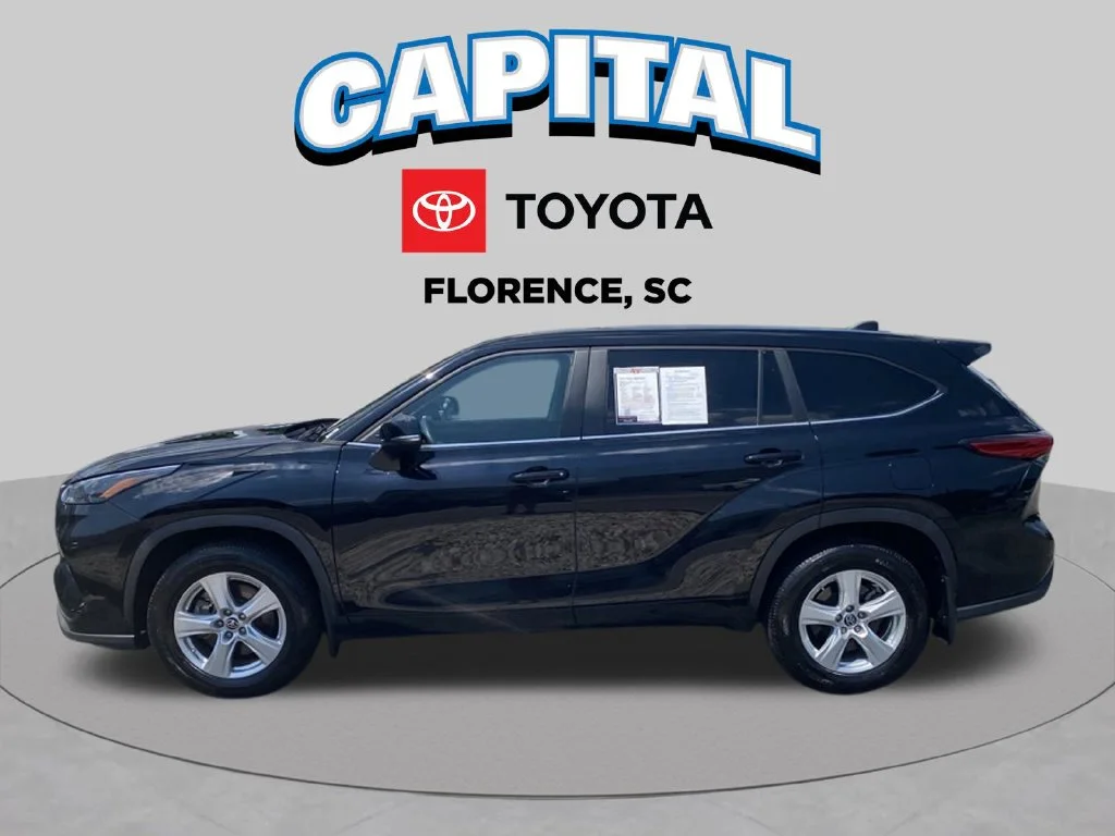 Used 2023 Black Toyota L image 3