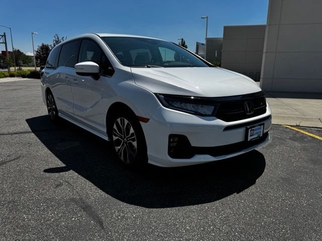 2026 Honda Odyssey Elite's photo