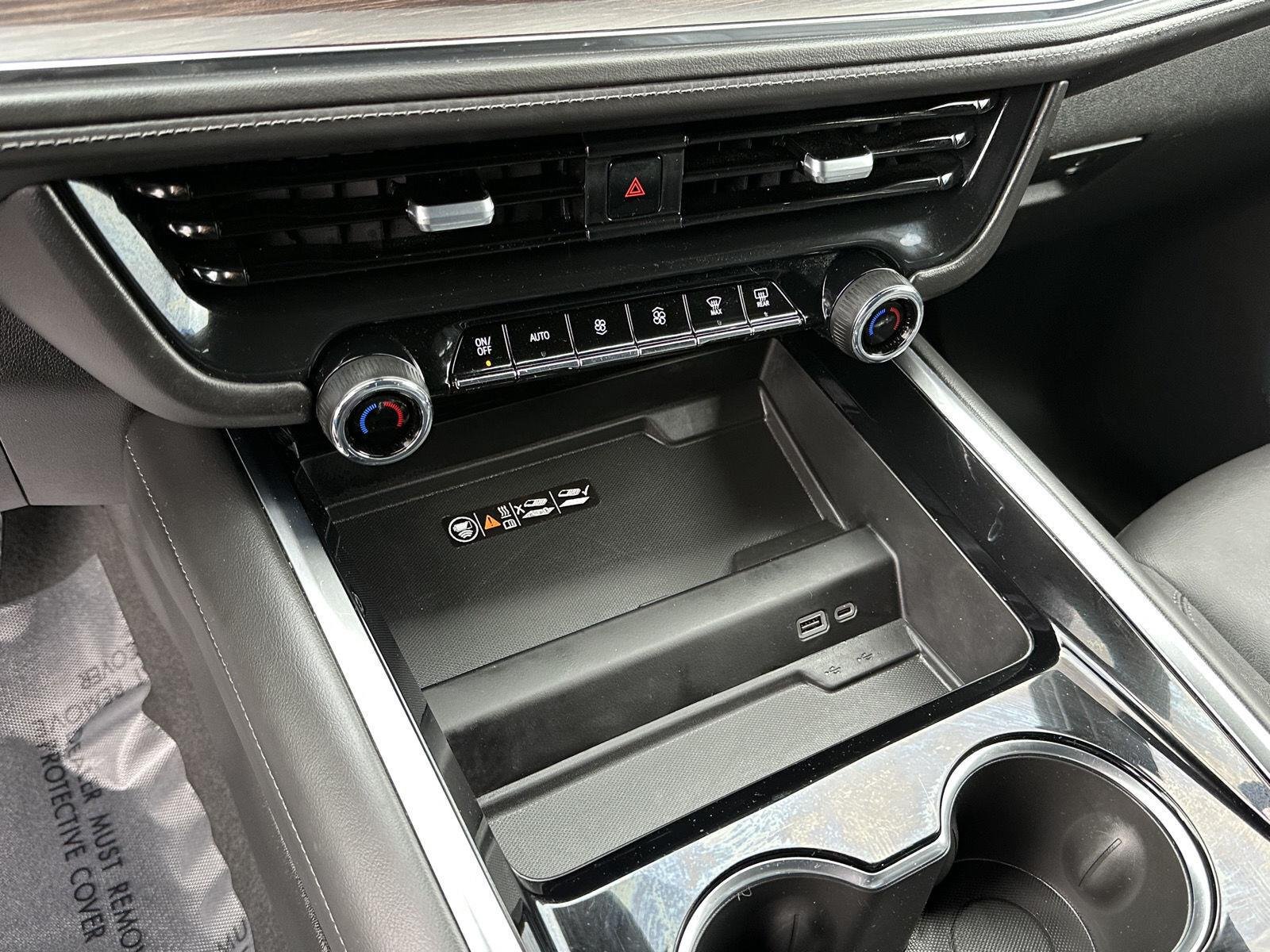 2026 Chevrolet Suburban Z71 - Photo 33