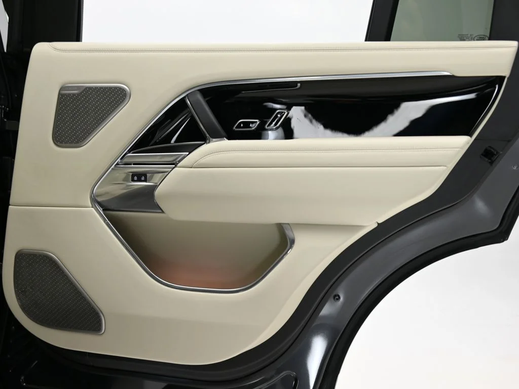 Used 2025 Borasco Gray Metallic Land Rover Autobiography image 28