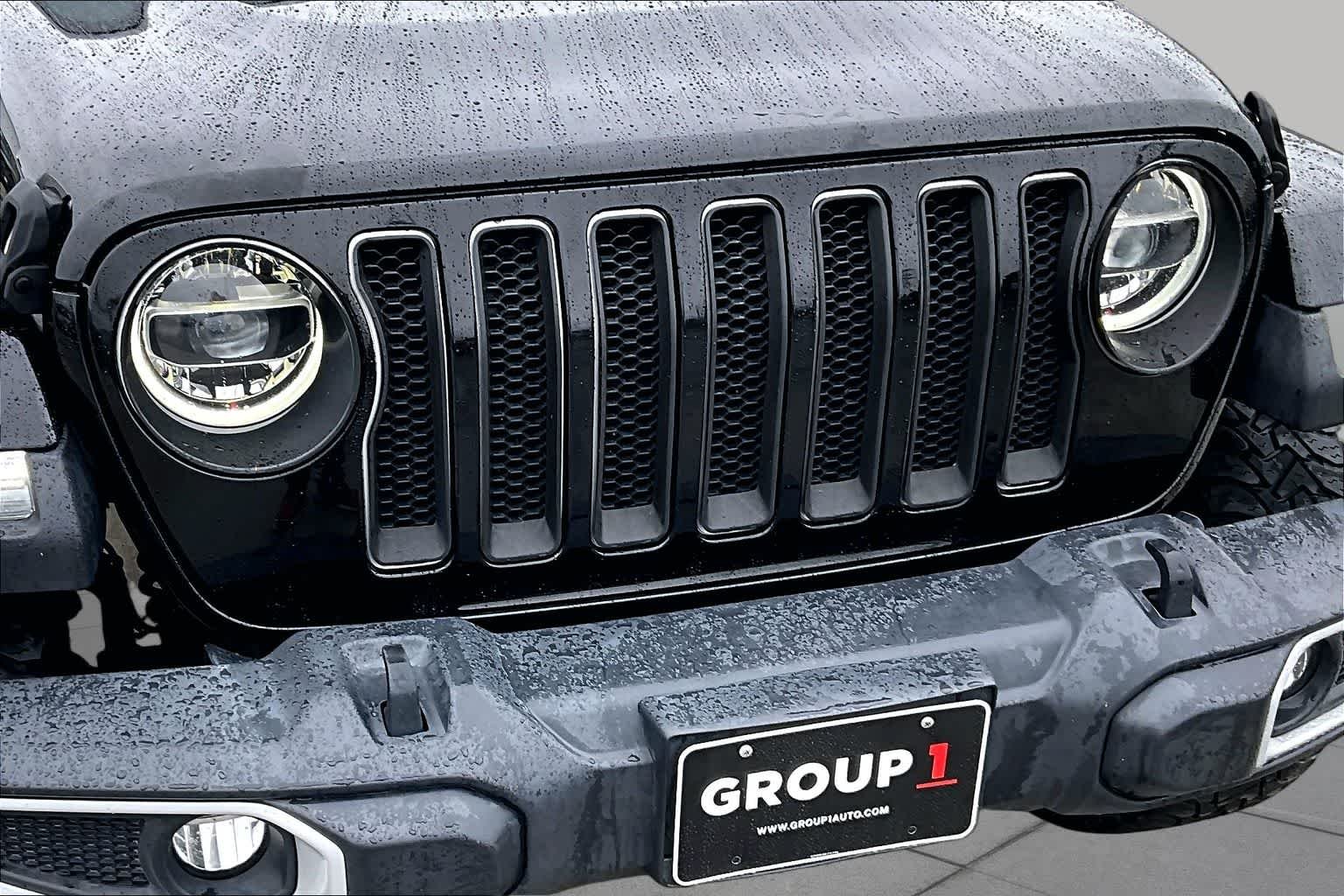 Used 2020 Black Clearcoat Jeep Sahara image 30
