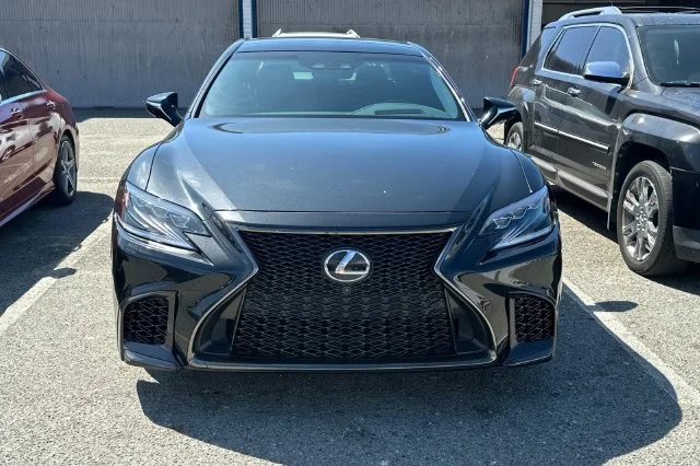 Used 2018  Lexus 500 F Sport image 3