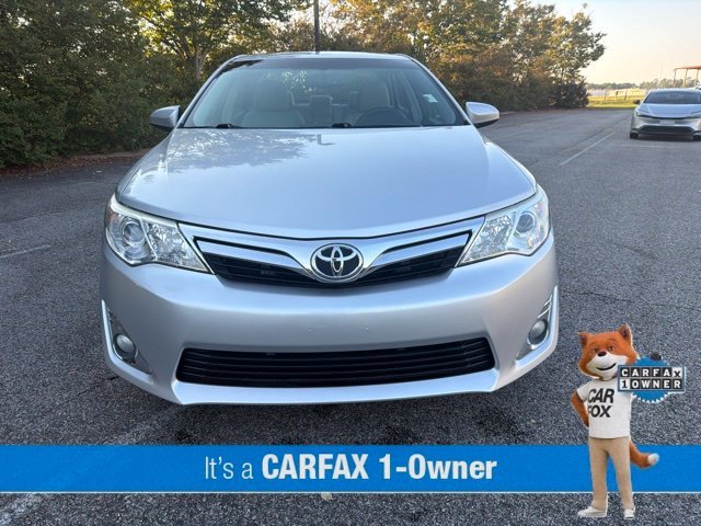 Used 2013 Silver Toyota XLE image 2