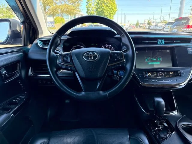 Used 2016 Mica Toyota XLE Premium image 17