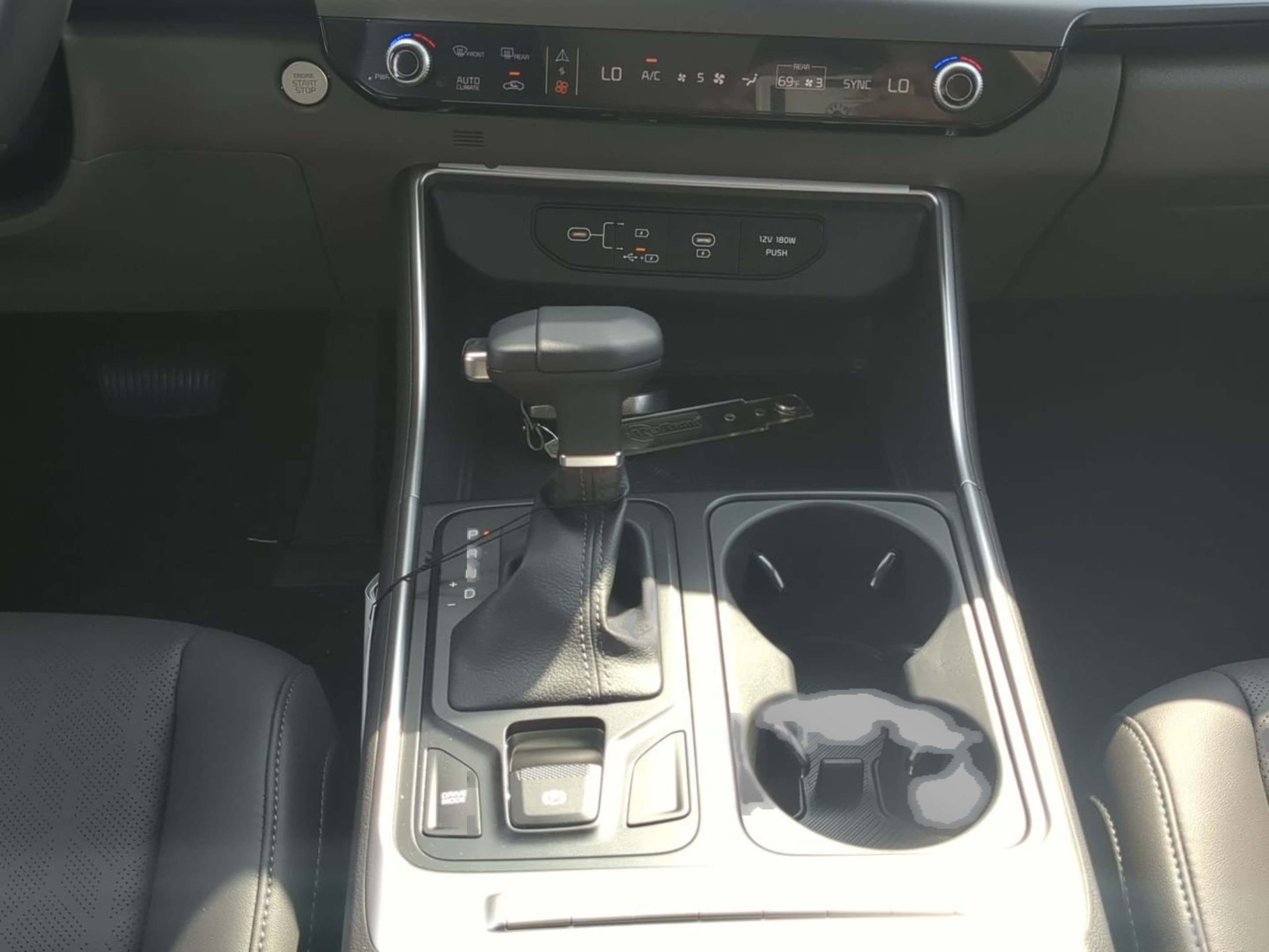 2026 Kia Carnival LXS - Photo 16