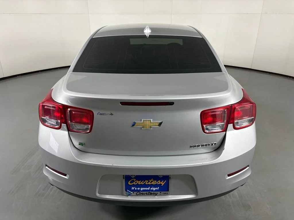 Used 2015 Silver Chevrolet LT image 8