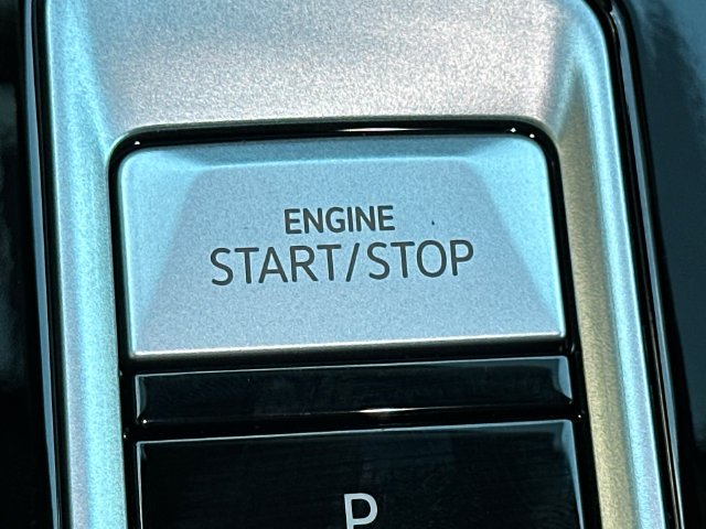 New 2026 White Volkswagen SE w/Technology image 30
