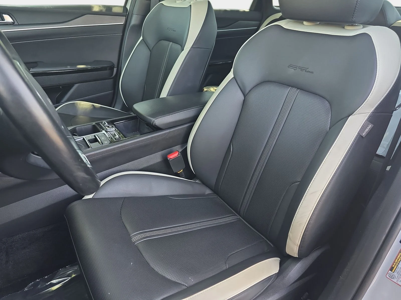 Used 2025 Gray Kia GT-Line image 18