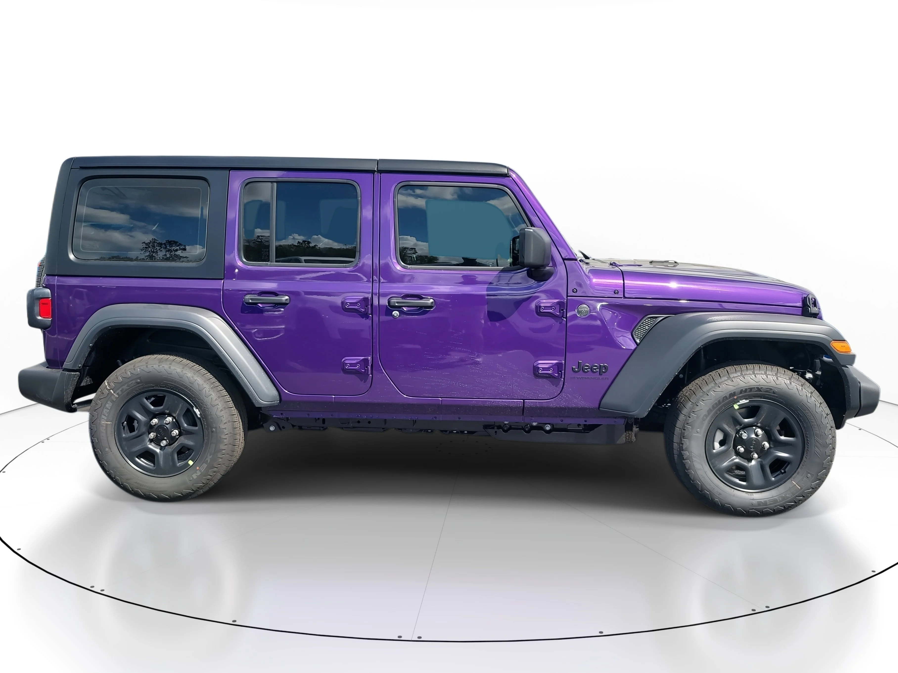 New 2026 Reign Jeep Sport image 5