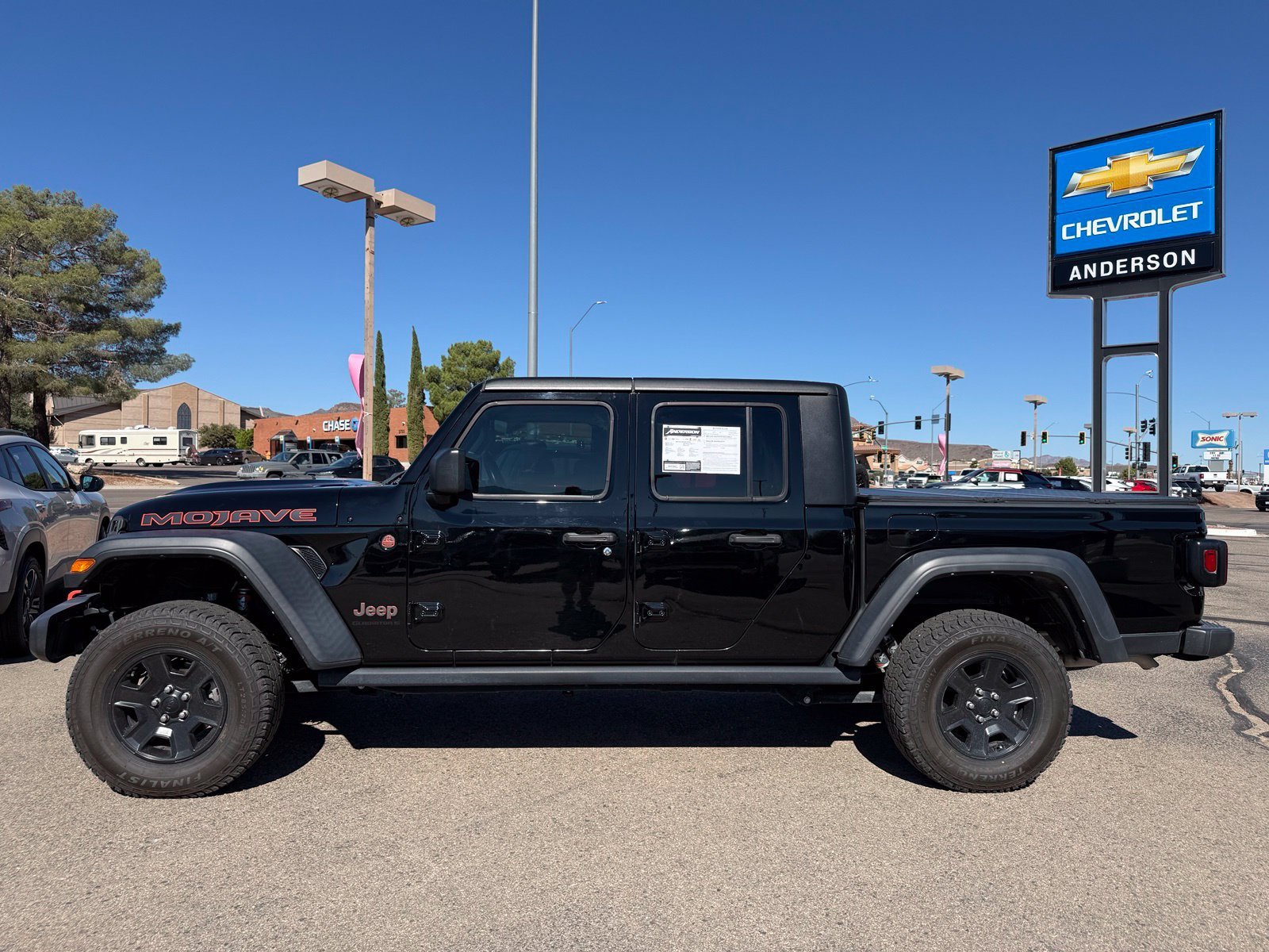 2023 Jeep Gladiator Mojave - Photo 10
