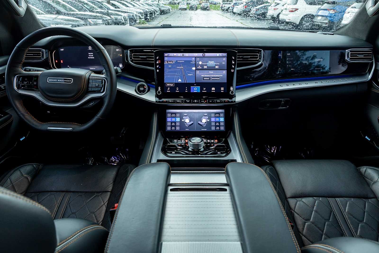 Used 2023 Diamond Black Crystal Pearlcoat Jeep Series III image 9