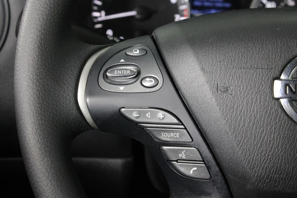 2020 Nissan Pathfinder S - Photo 26