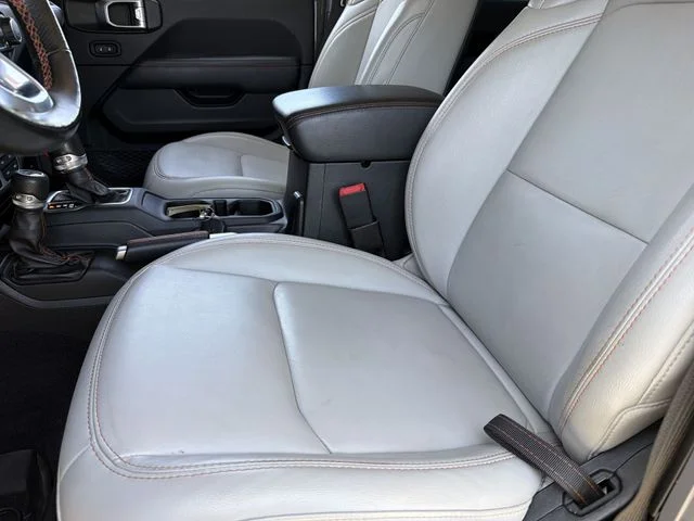 Used 2021 Gray Jeep Mojave image 22
