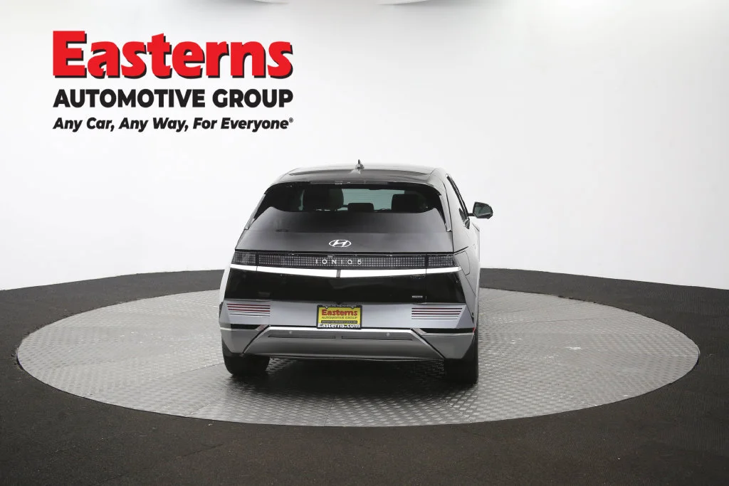 Used 2023 Black Hyundai Limited image 42