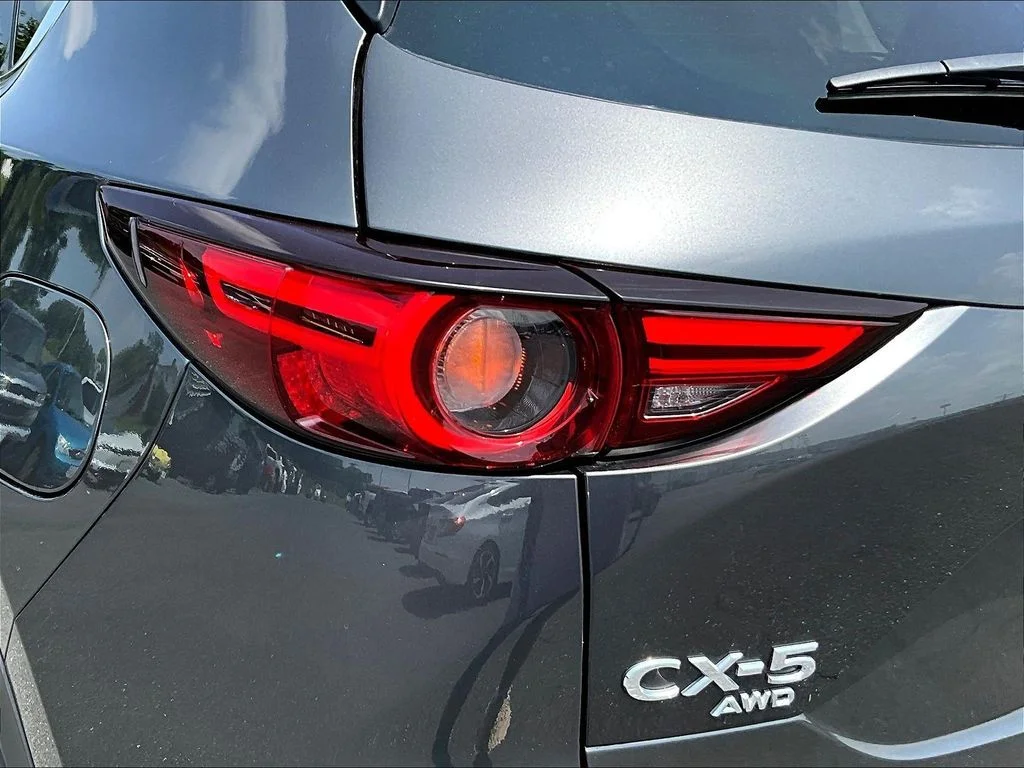 Used 2021 Machine Gray Mazda Grand Touring image 26