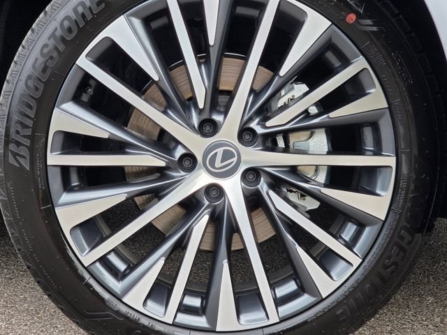 New 2026 Iridium Lexus PREMIUM PLUS image 20