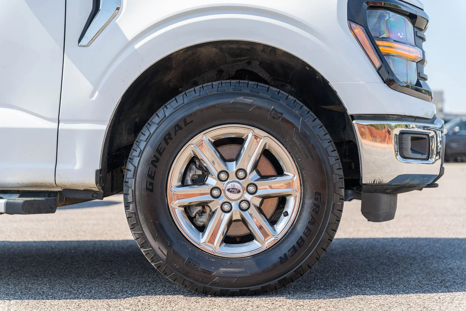 Used 2024  Ford XLT image 8