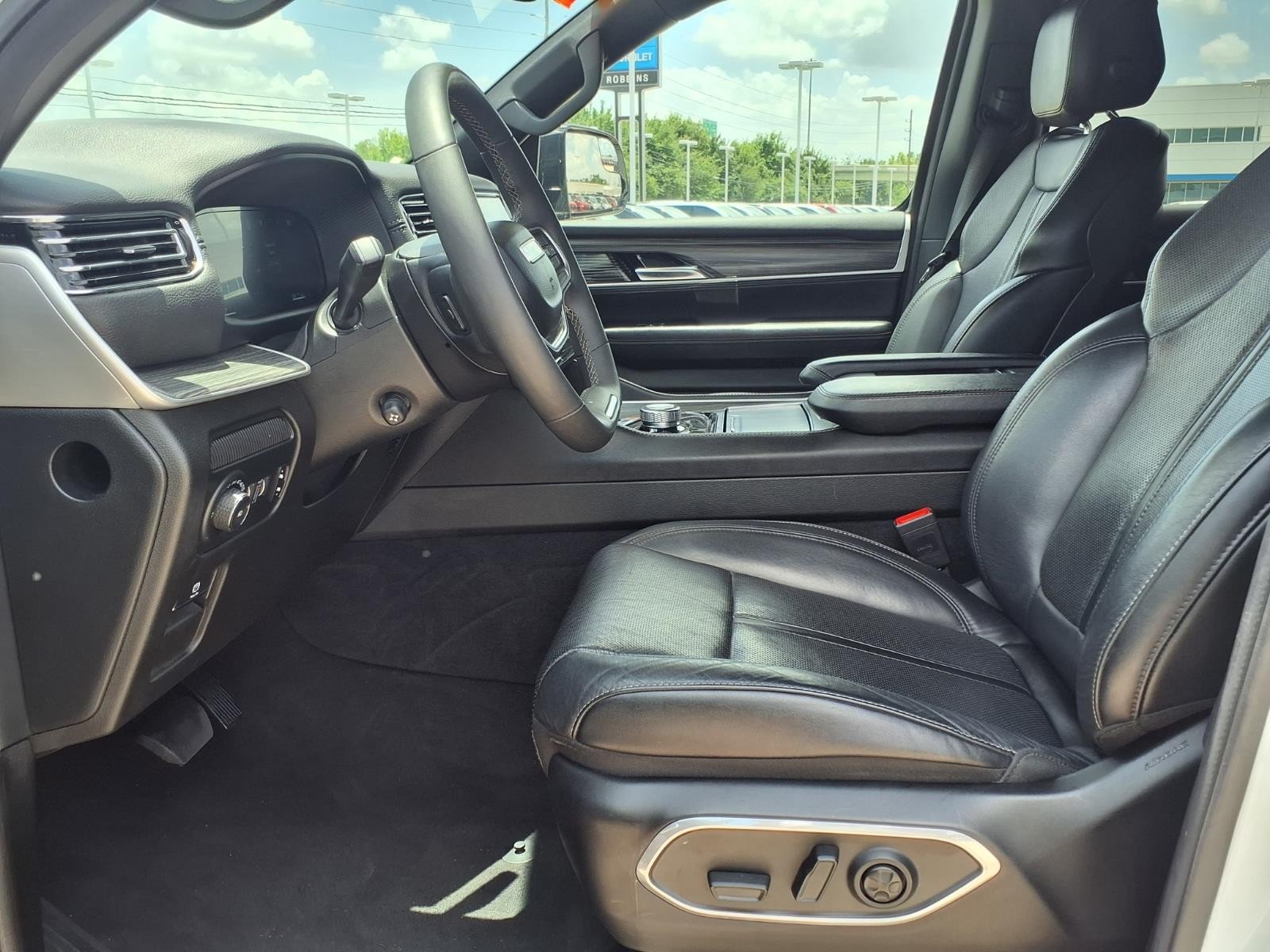 2024 Jeep Wagoneer Series II - Photo 9