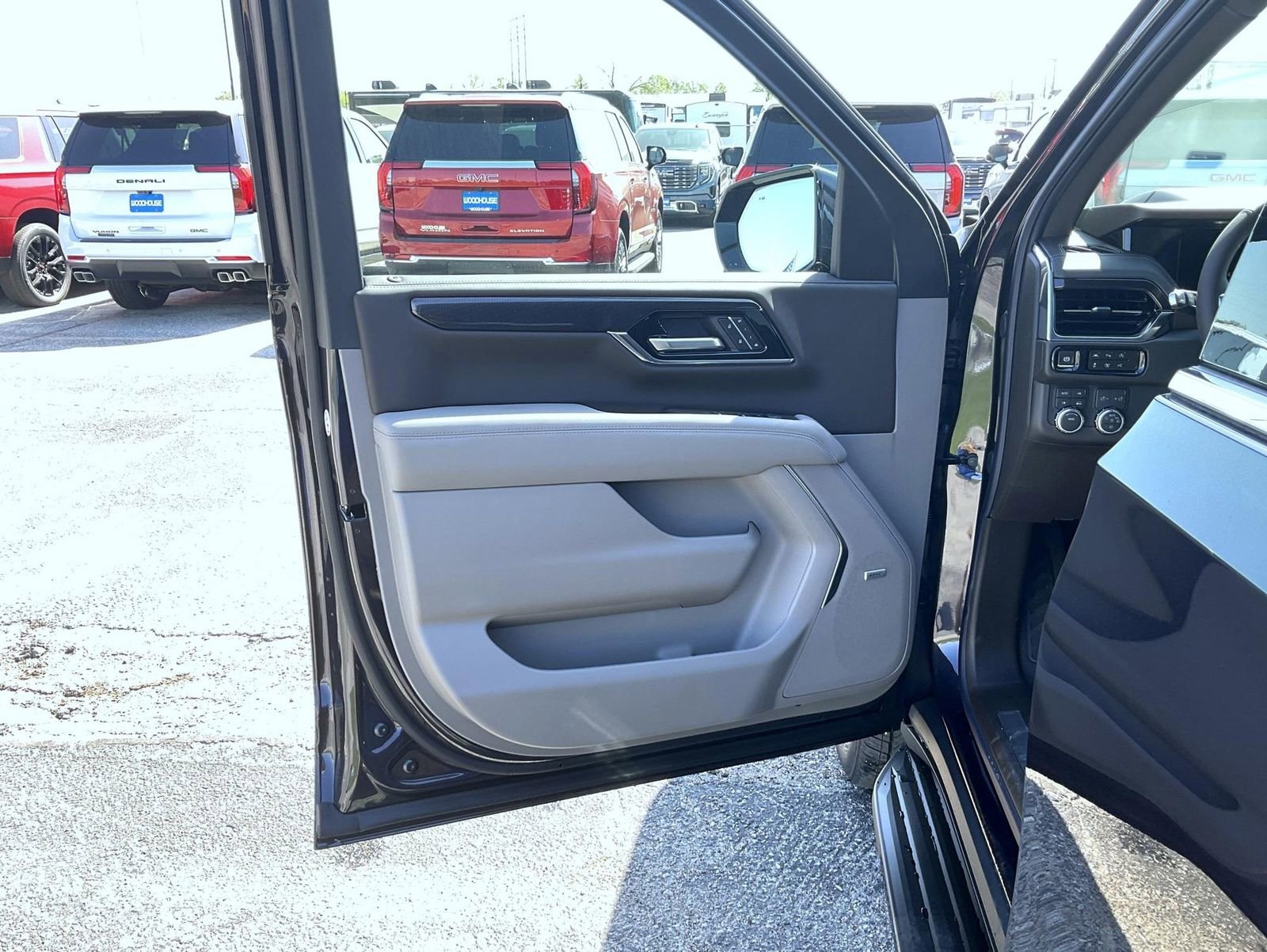 New 2026 Titanium Rush Metallic GMC Elevation image 9