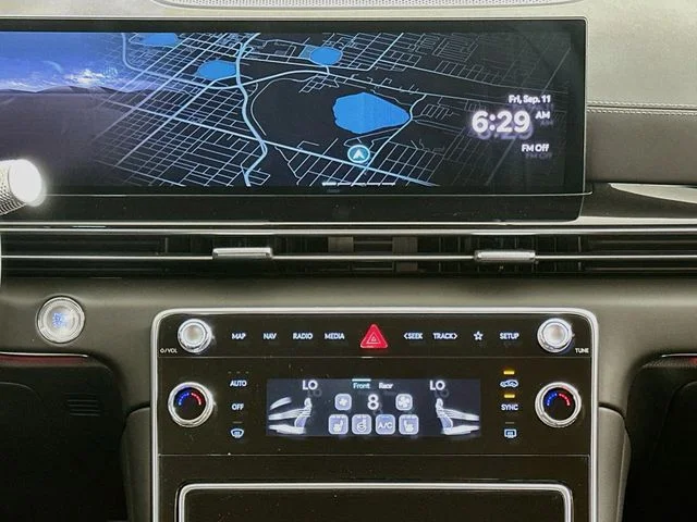 New 2027 White Genesis 2.5T image 16