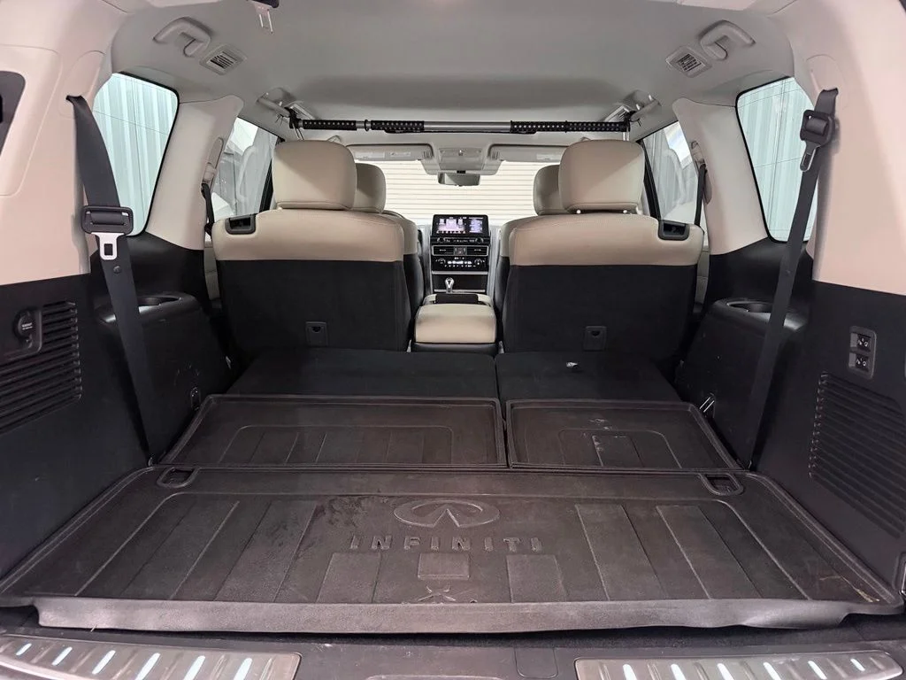 Used 2023 Silver INFINITI Premium Select image 28