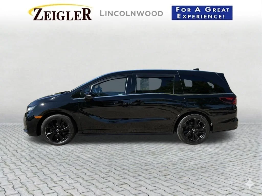 Used 2023  Honda Sport image 3