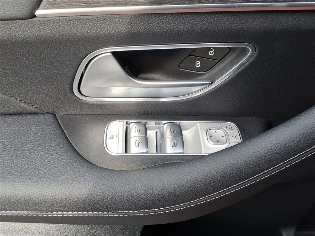 Used 2026 MANUFAKTUR Signature Silicon Grey Mercedes-Benz GLS 450 image 21