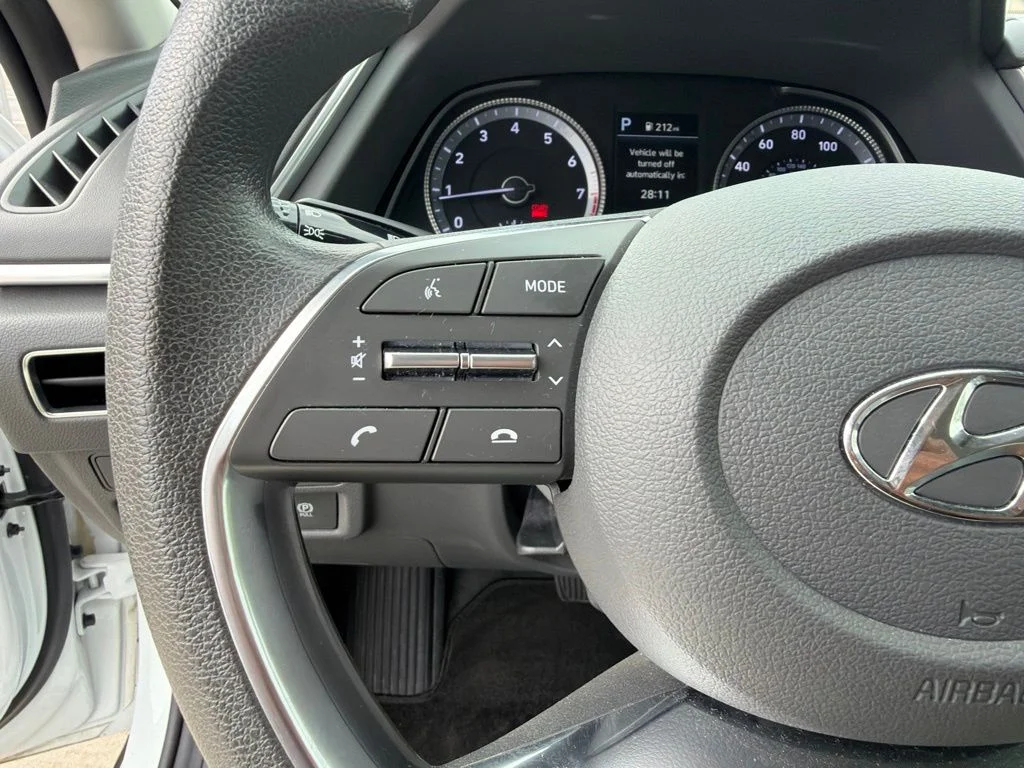 Used 2020 Gray Hyundai SEL image 9