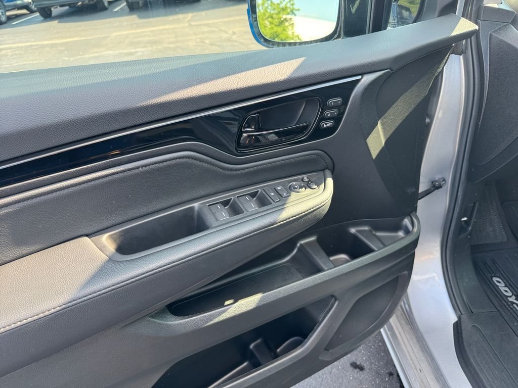 2025 Honda Odyssey Elite - Photo 21
