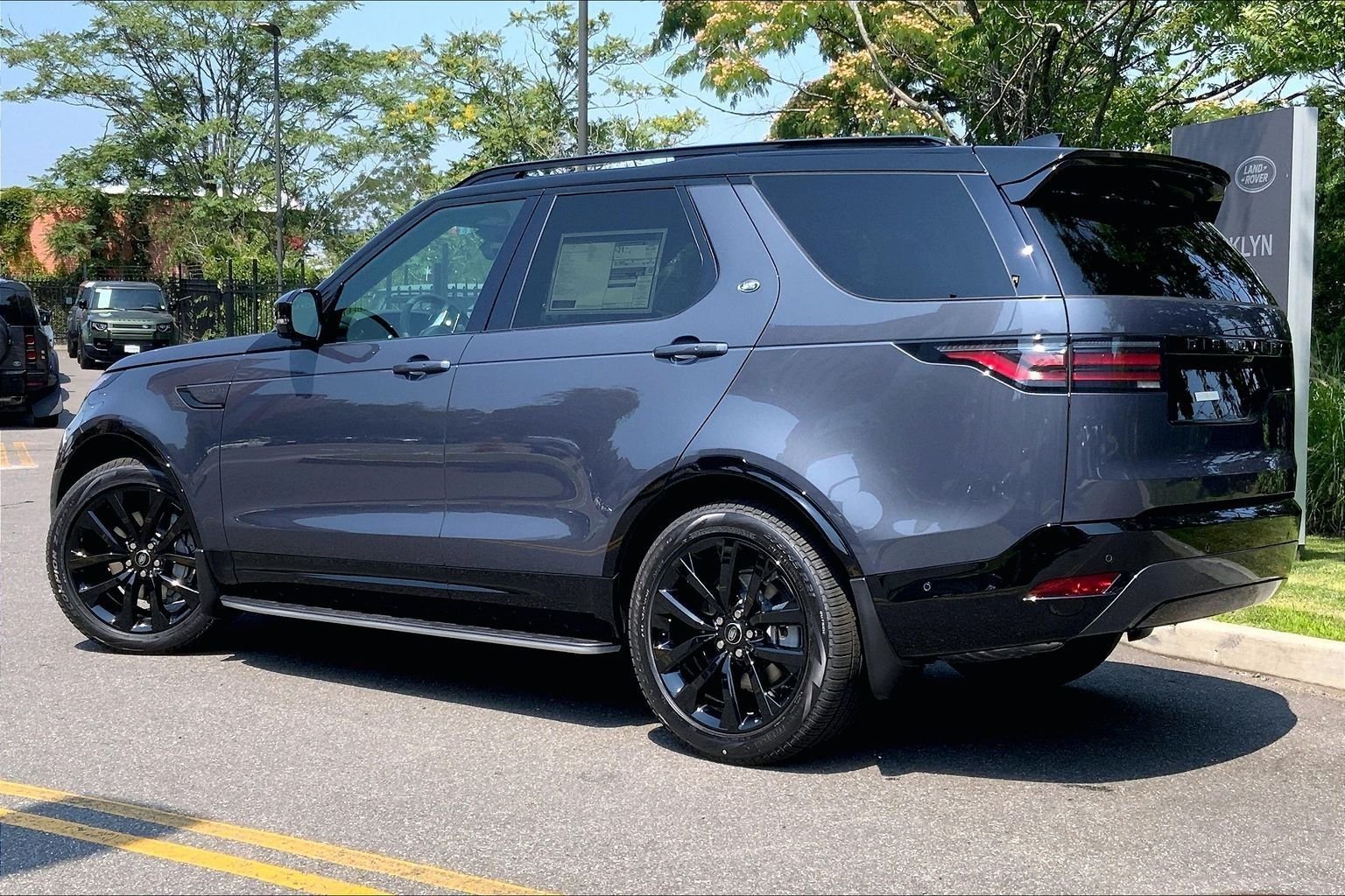 New 2026 Varesine Blue LAND ROVER Dynamic SE image 12