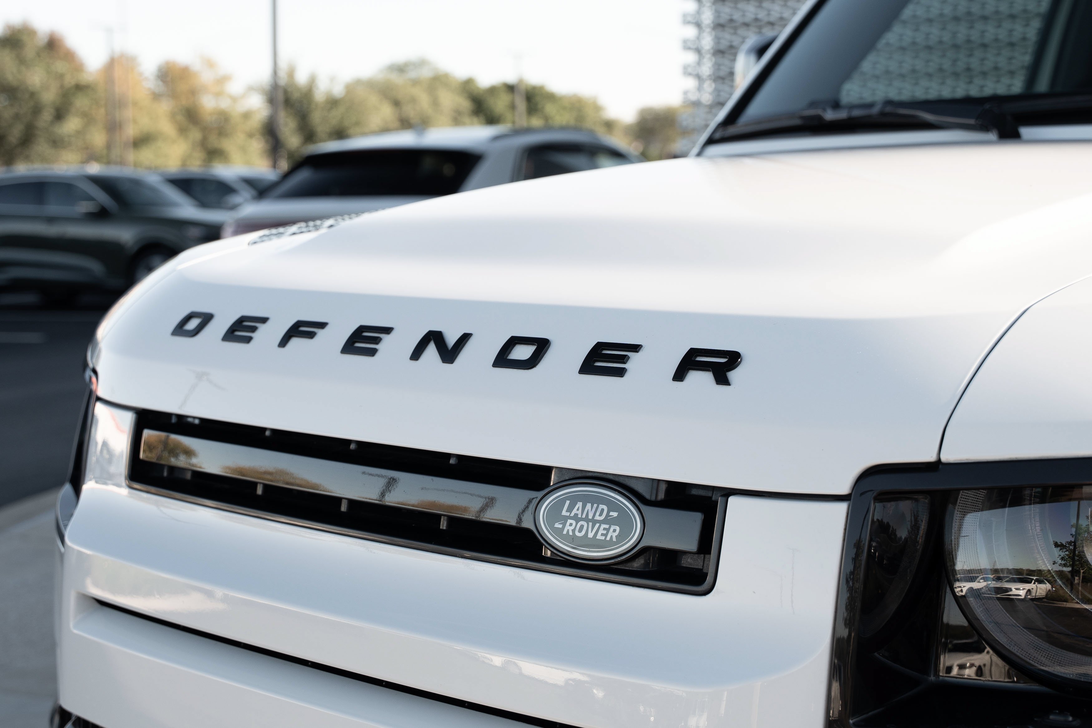 Used 2023 Fuji White Land Rover X-Dynamic SE image 35