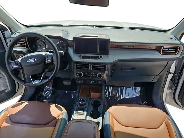 Used 2024 White Ford Lariat image 9