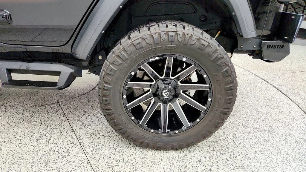 Used 2022 Black Clearcoat Jeep Unlimited Sport S 4x4 w/ Auto, Hard Top & Cold Weather Group image 9