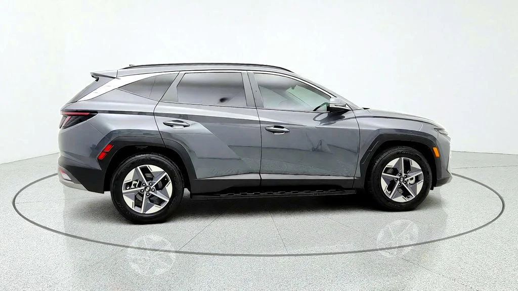 Used 2026 Ecotronic Gray Matte Hyundai SEL Premium FWD w/ Side Steps image 4