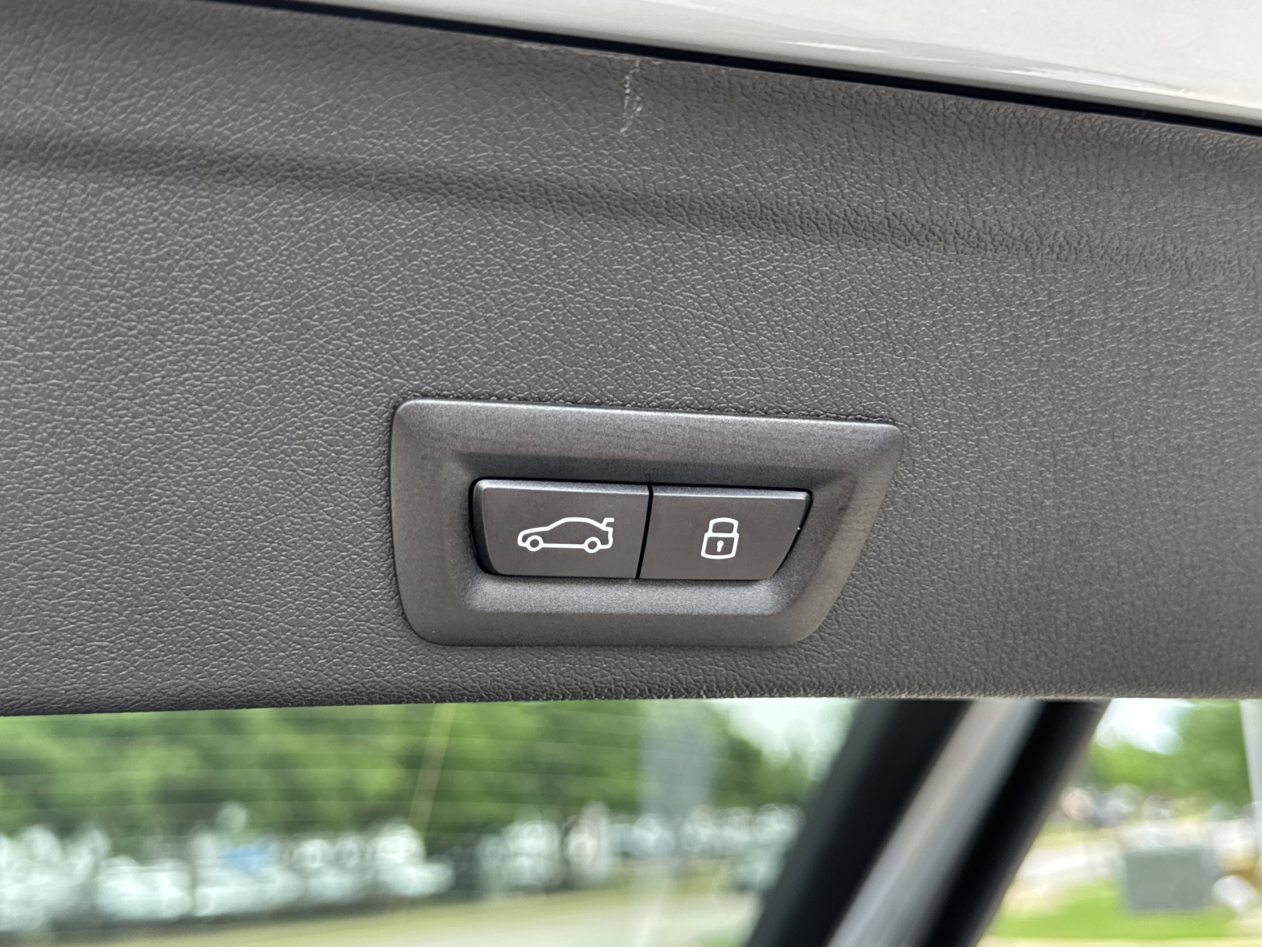 New 2027 0C4P Brooklyn Grey Metallic BMW xDrive40i image 25
