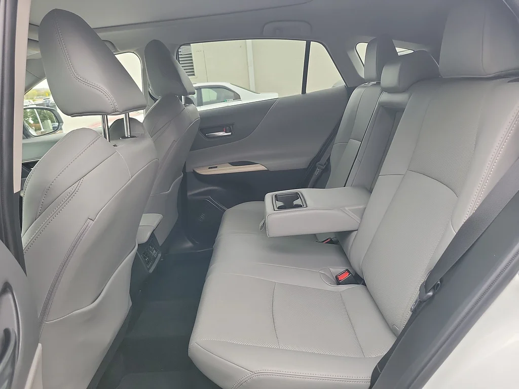 2023 Toyota Venza Limited, photo 12 of 12