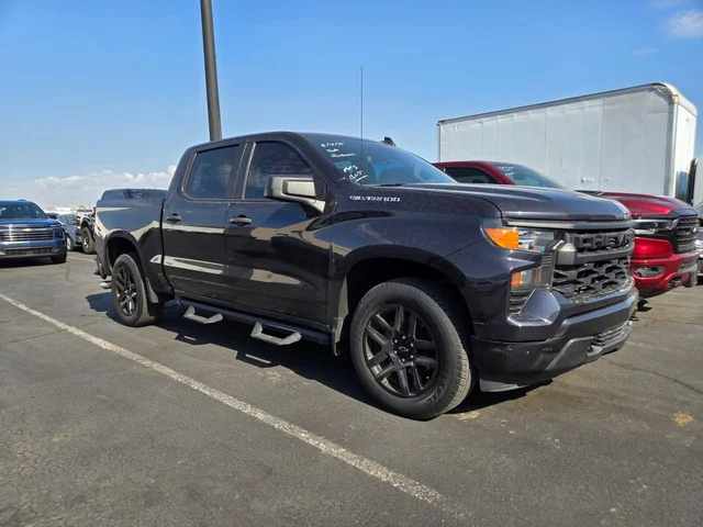 2022 Chevrolet Silverado 1500 Custom