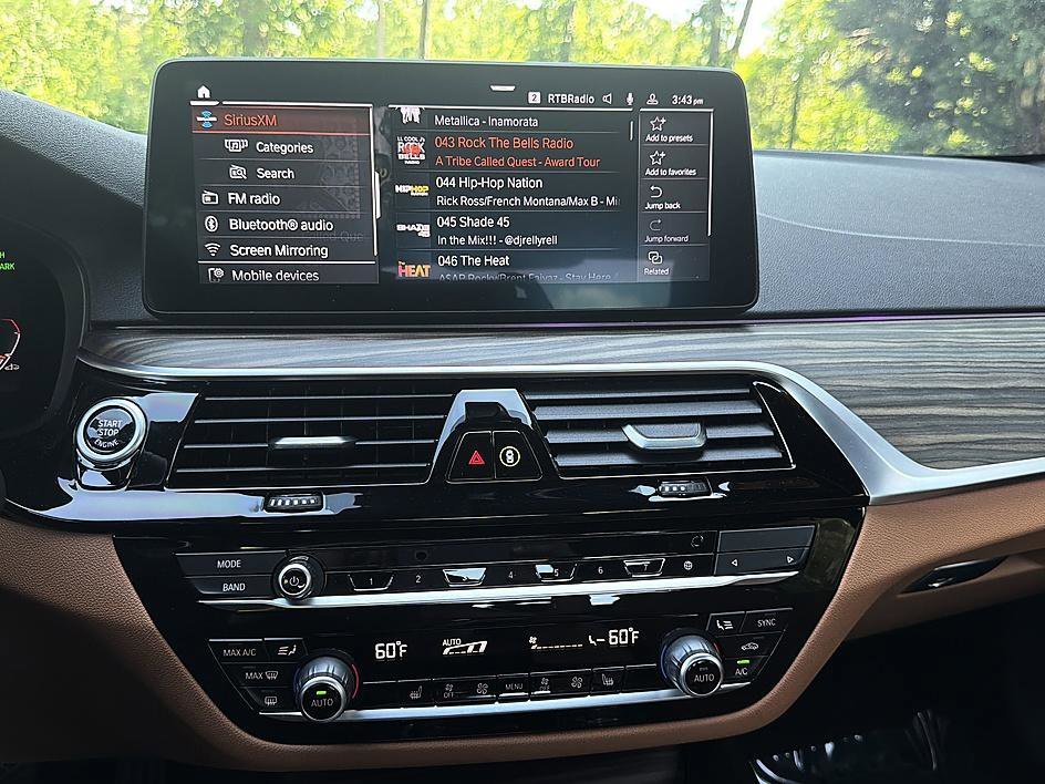Used 2021 Black Sapphire Metallic BMW 540i image 17