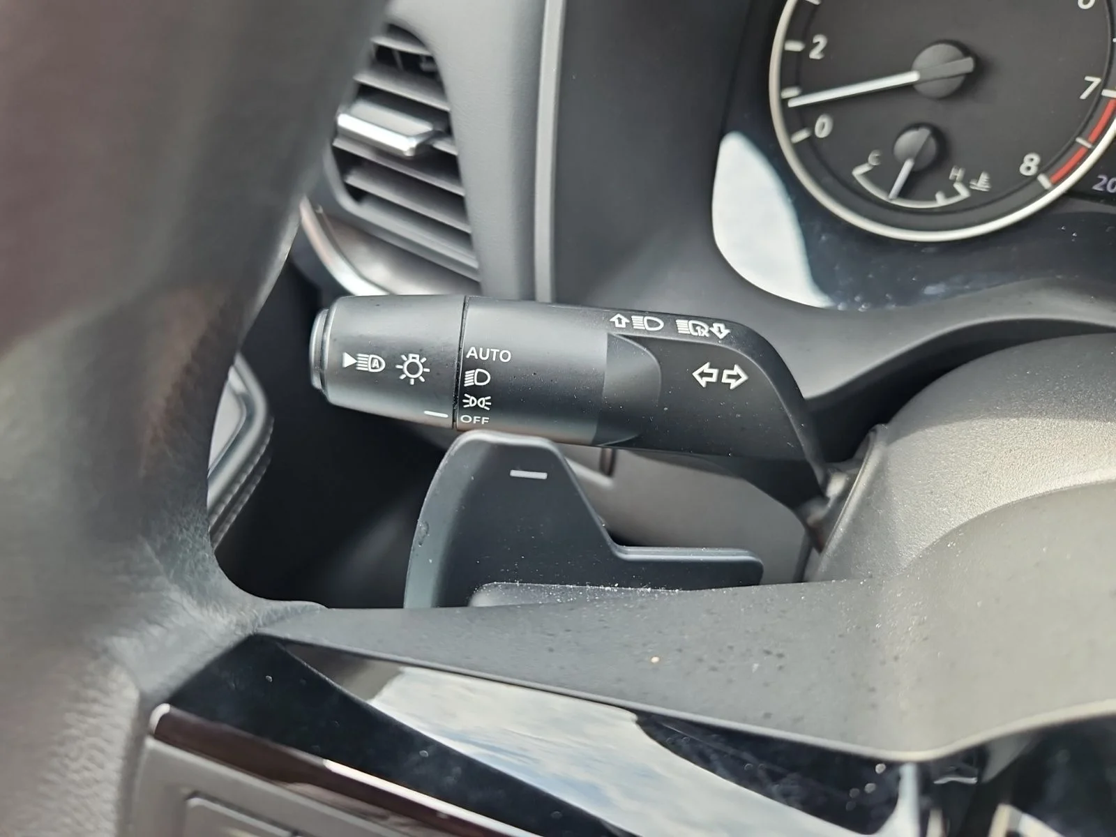 Used 2023 Silver Nissan SV image 34