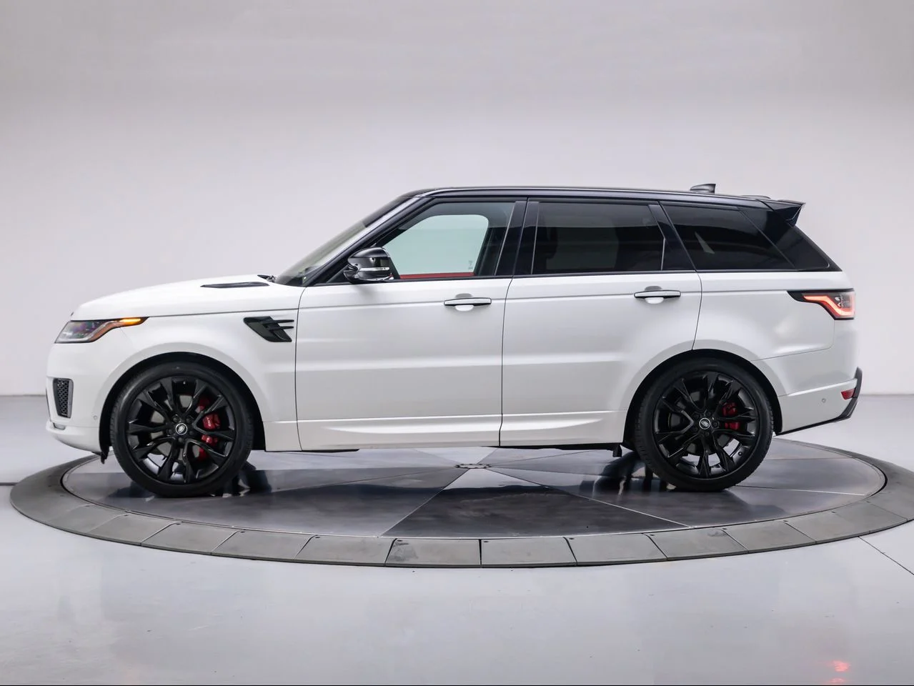 Used 2021 Fuji White Land Rover HST MHEV image 2